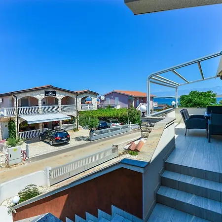 Apartment Lucica